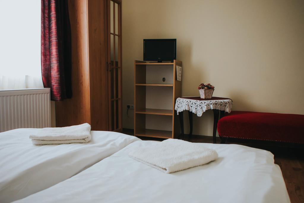 Szep Kert Vendeghaz Hotel เซคซาร์ด ภายนอก รูปภาพ